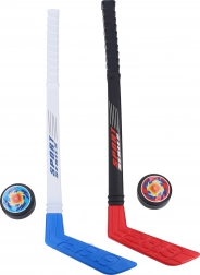 Kinderhockeysticks met pucks voor een hockeytoernooi