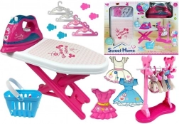 Roze strijkset met plank en hangers