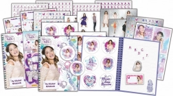 Gelijnd notitieboek met meer dan 900 Violetta-stickers van Panini