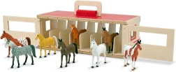 Houten stal voor 8 paarden