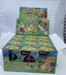 Ei met groeiend kuikentje 6 cm