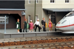 Piko figuren reizigers 6 stuks