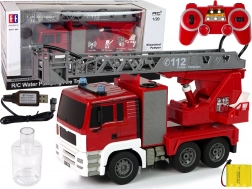 Op afstand bedienbare brandweerwaterladder