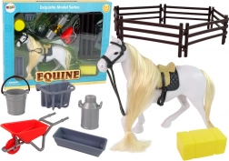 Paardenfiguur met kamhaar en accessoires