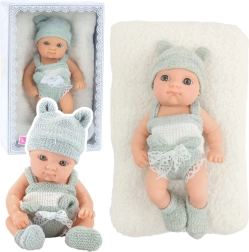 Stoffen babypop met stukje dekentje, grijs-witte kleding, mutsje, 18 cm