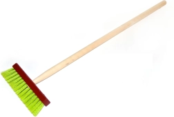 Grote kinderlijke bezem