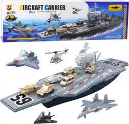 Groot militair vliegdekschip met tanks en vliegtuigen 70cm