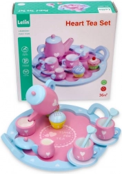 Houten theeservies met hartjes