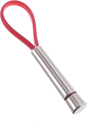 Metalen sleutelhanger met rood koord 10 cm