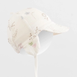 Zomerse mousseline pet met klep New Baby Zoe