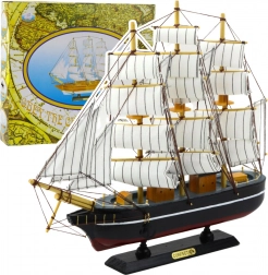 Model van een decoratief driemaster zwart 39x36 cm