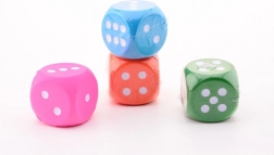 Middelgrote schuimdobbelstenen