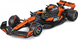 Bburago model McLaren MCL38 1:24 in beschermende vitrinekast