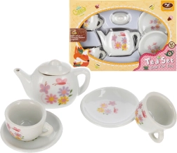 Kinder theeservies voor het keukentje
