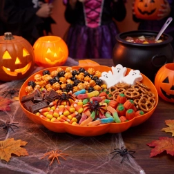 Halloween serveerschaal in de vorm van een pompoen, oranje
