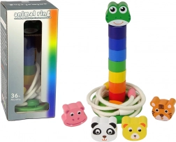 Houten educatieve piramide en ringen met dierfiguren