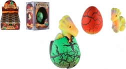 Uitkomende draak in een ei