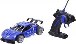 Race RC-auto met rookeffect