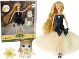 Pop Emily met lang haar, kitten en bloemenaccessoire