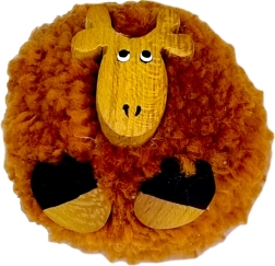 Houten magneet met pompon giraffe – handgemaakte decoratie