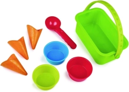 Hape ijsset met zandvormpjes