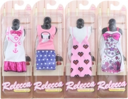 Kleding voor pop uit de Rebecca-collectie
