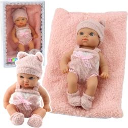 Stoffen babypop met stukje dekentje, roze-witte kleding, mutsje, 18 cm