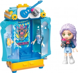 Qman UNA kledingkast van de zangeres