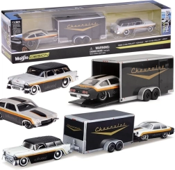 Maisto metalen auto's Chevrolet Nomad 1955 en Chevrolet Vega 1971 met aanhanger