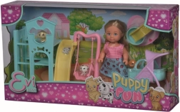 Pop Evi op de speeltuin voor puppy’s