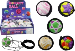 Gekleurde bal aan elastiek met band 6 cm