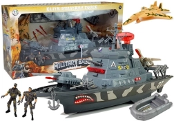 Militair schip met basis met licht en geluid