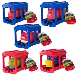 Treintje met garage STACYJKOWO voor de kleintjes