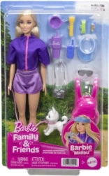 Barbie pop op uitstapje met hondje Malibu