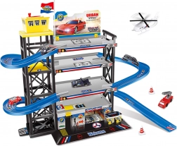 Grote parkeergarage met helikopterplatform