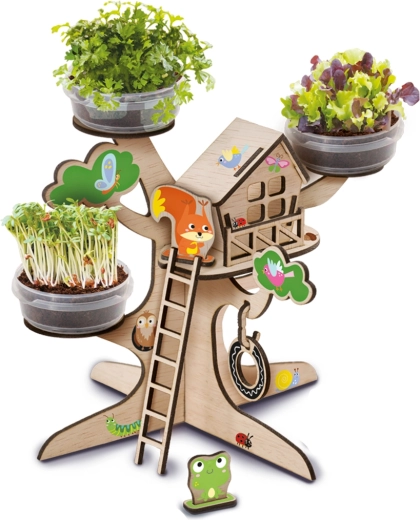 Stabiele houten boomhut als originele plantenstandaard
