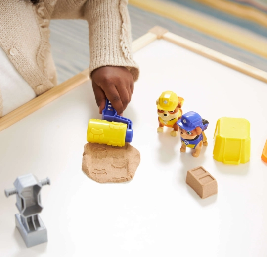 Gereedschap en wals met pootafdrukken