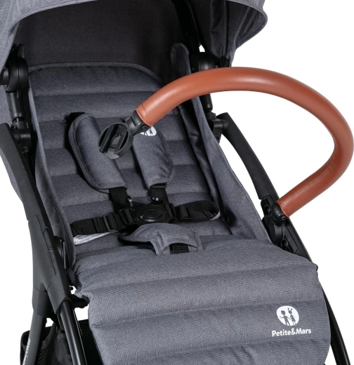 Comfort voor het kind: ruime zit en verstelbare rug en benen