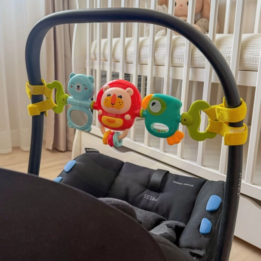 Geluiden en gerammel voor zintuiglijk spel