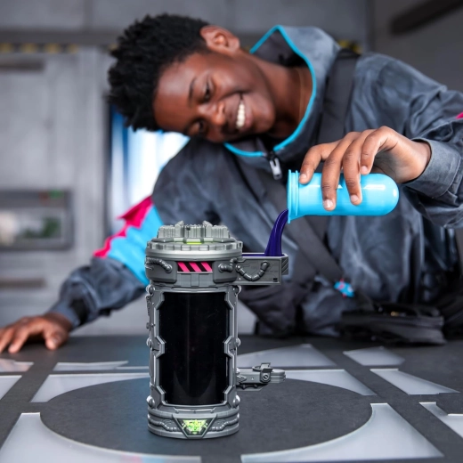 Experiment in container: giet, schud, onthul!