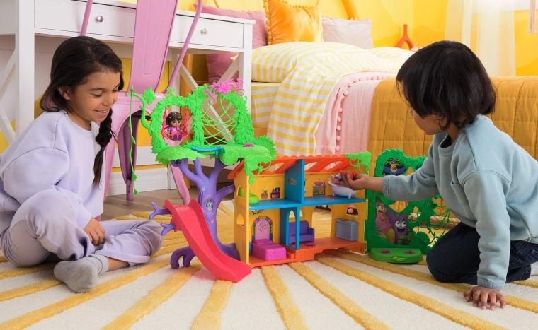 Groot meerlagig huis vol avontuur