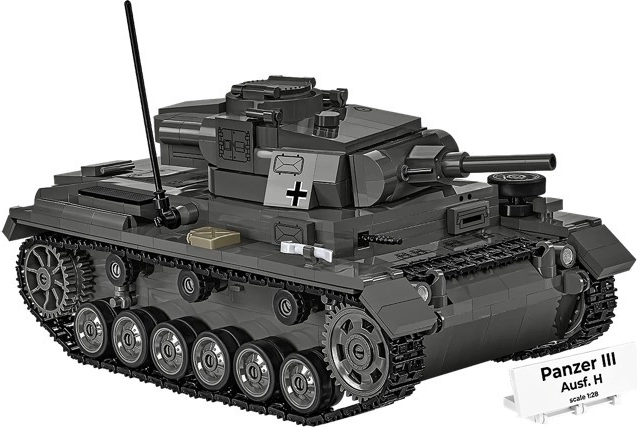 Authentieke tank met bewegende rupsbanden en draaibare koepel