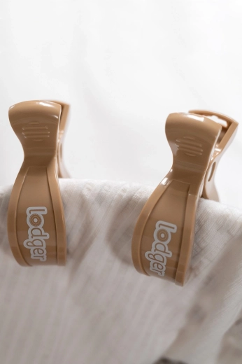 Compacte clips in elegant beige