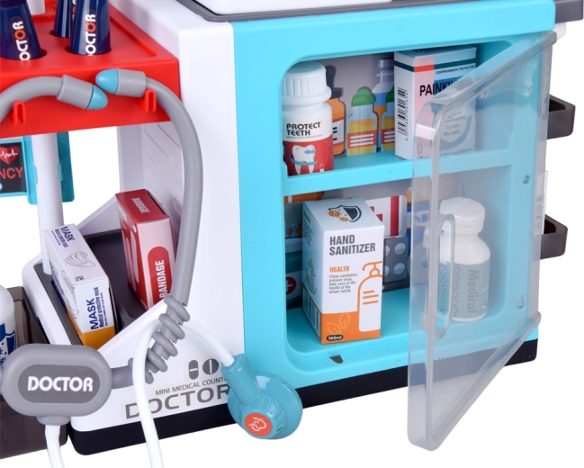 Overzichtelijke kliniek en apotheek