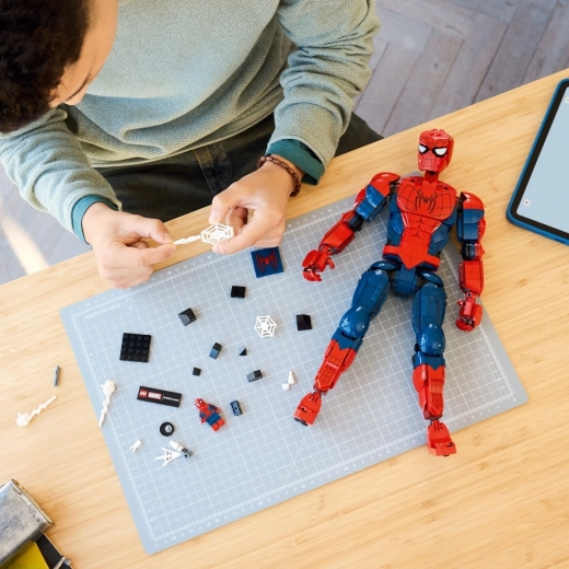 Minifiguur, naamplaatje en leuk bouwen in LEGO Builder