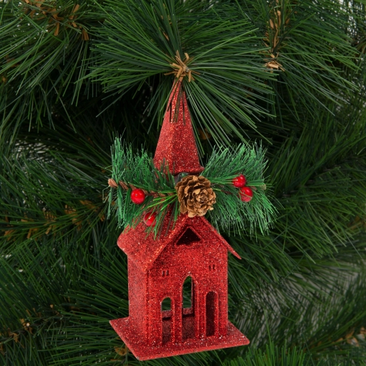Kerstglinsterend kerkje met ophanglus rood