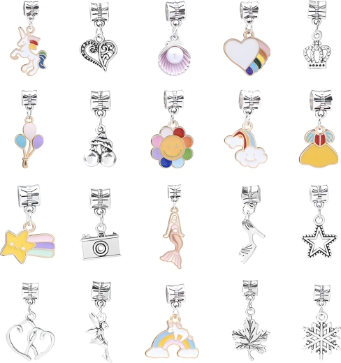 Bedels (charms) die de armband stijl geven