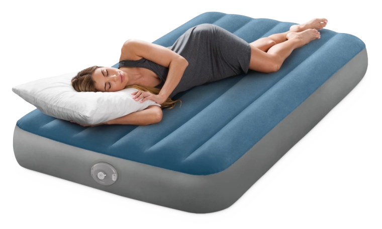 Aangename suède‑achtige toplaag en laag profiel