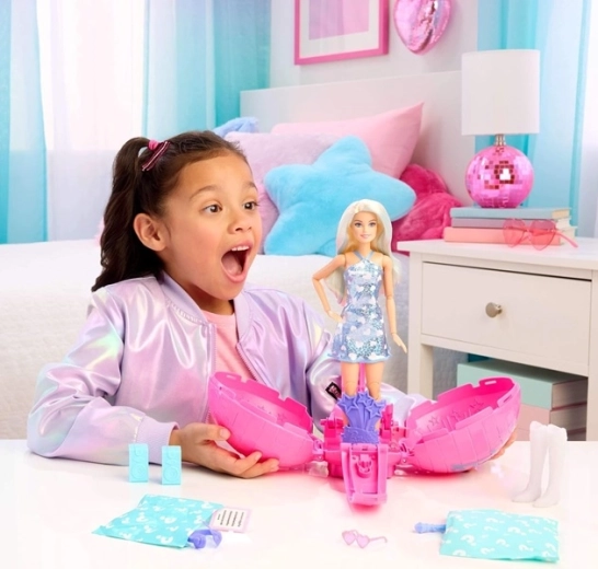 Popsterverhalen met accessoires en een beweegbare pop