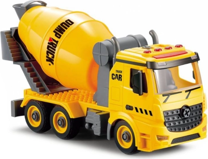 3-in-1: betonmixer, graafmachine en kraan